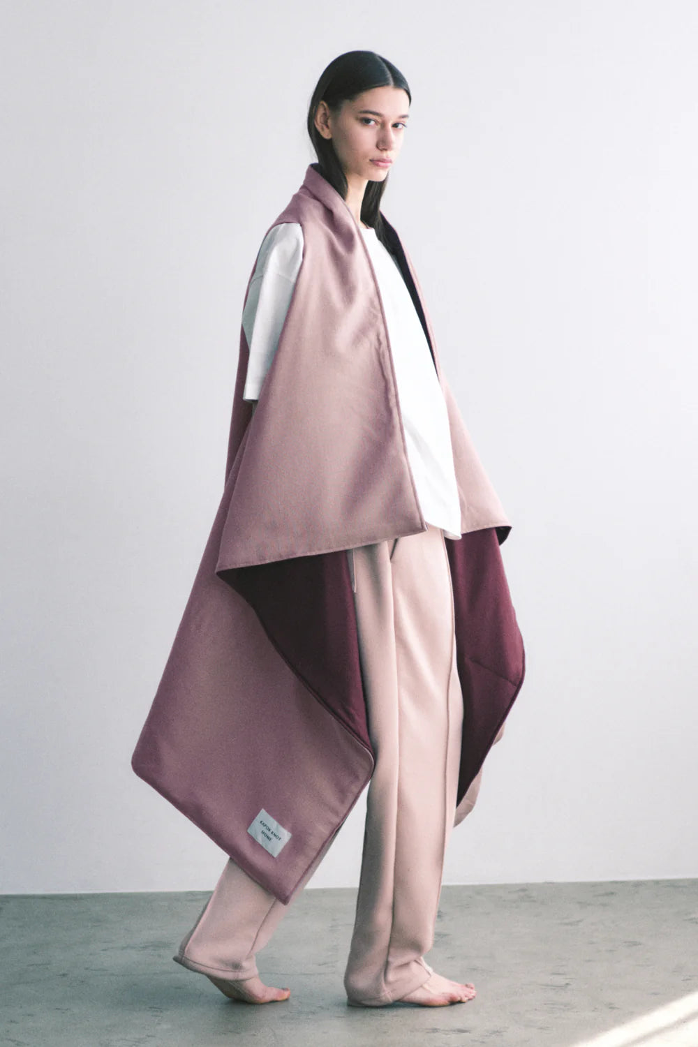 "着れる"ブランケット/Wearable Blanket -gilet-