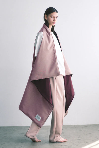 "着れる"ブランケット/Wearable Blanket -gilet-